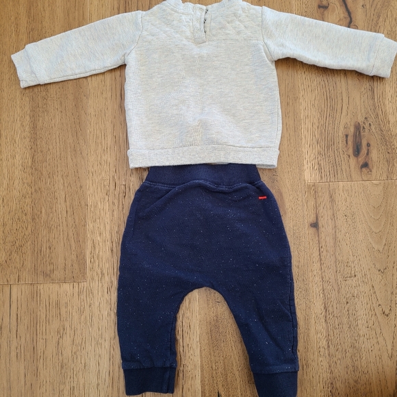 4/$20 Castro Harem pants and sweater - Picture 4 of 4